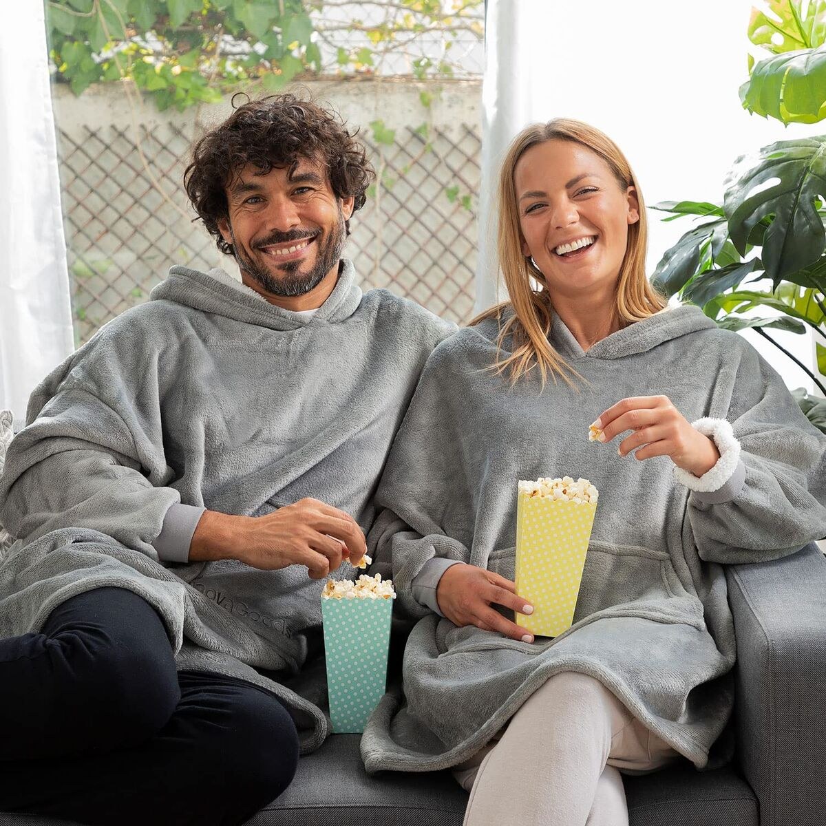 Oversized Sweatshirt Blanket with Fleece Lining Swug (Refurbished B)