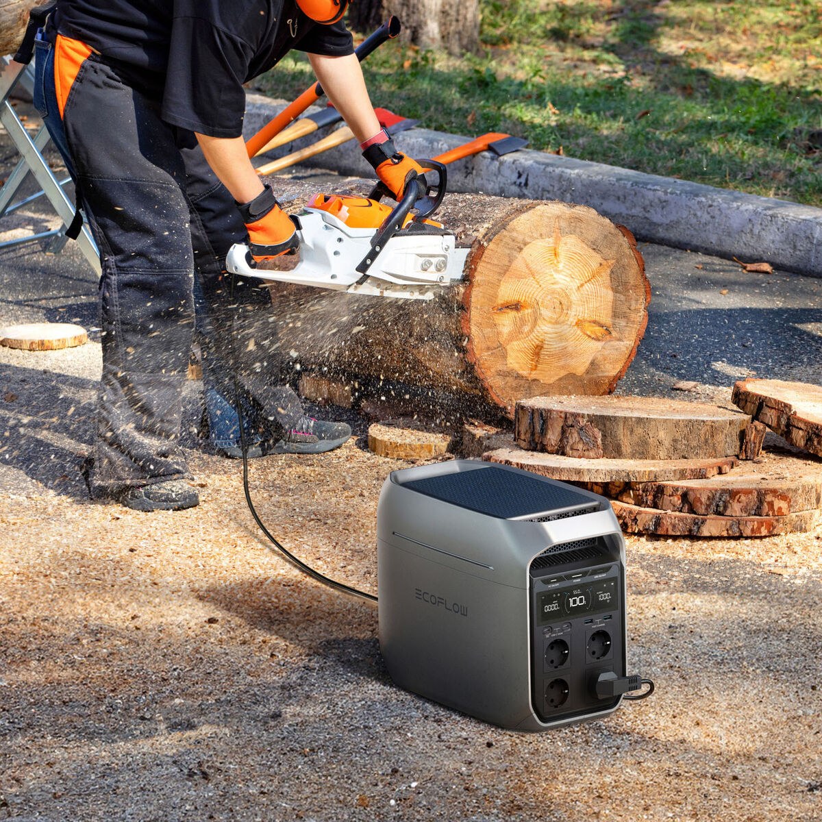 Portable Solar Generator DELTA 3 Plus