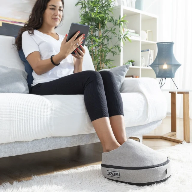 2-in-1 Shiatsu Heat Massager Futsa