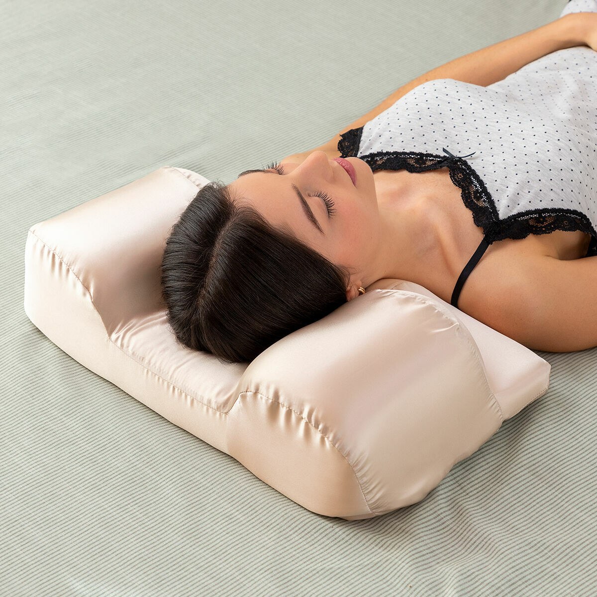Anti-Wrinkle Neck Pillow with Satin Cover Youthlow