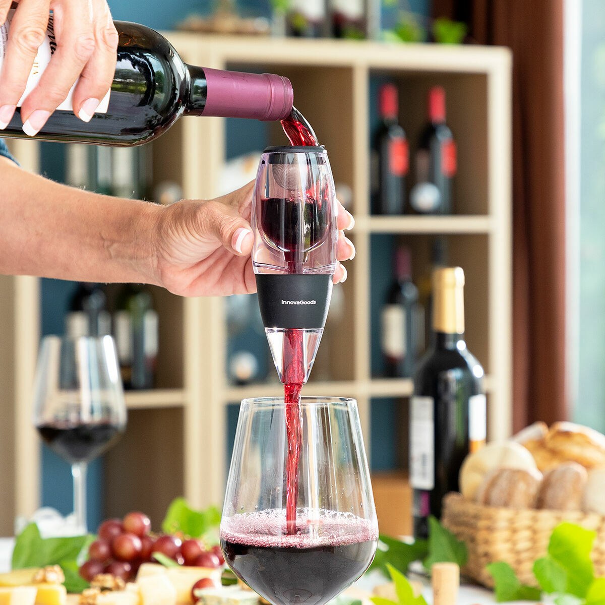 Wine Aerator with Filter, Stand and Carry Pouch Wineir