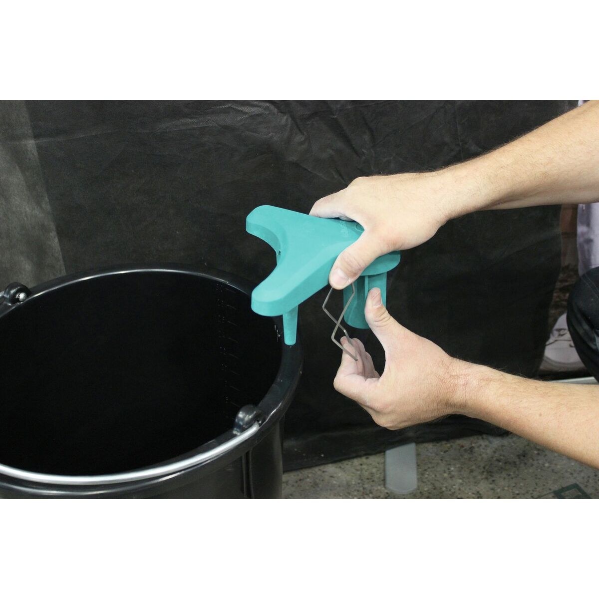 Suction device