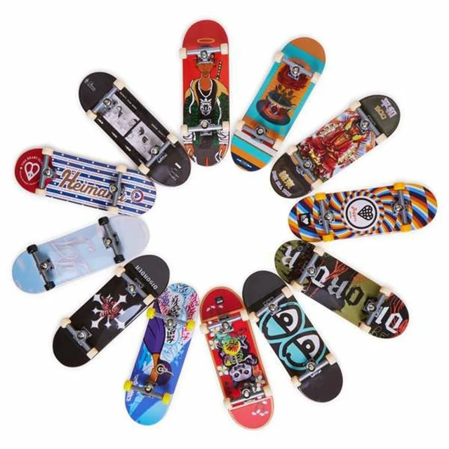 Finger skateboard