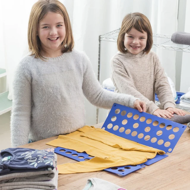 Kids' Clothes Folder